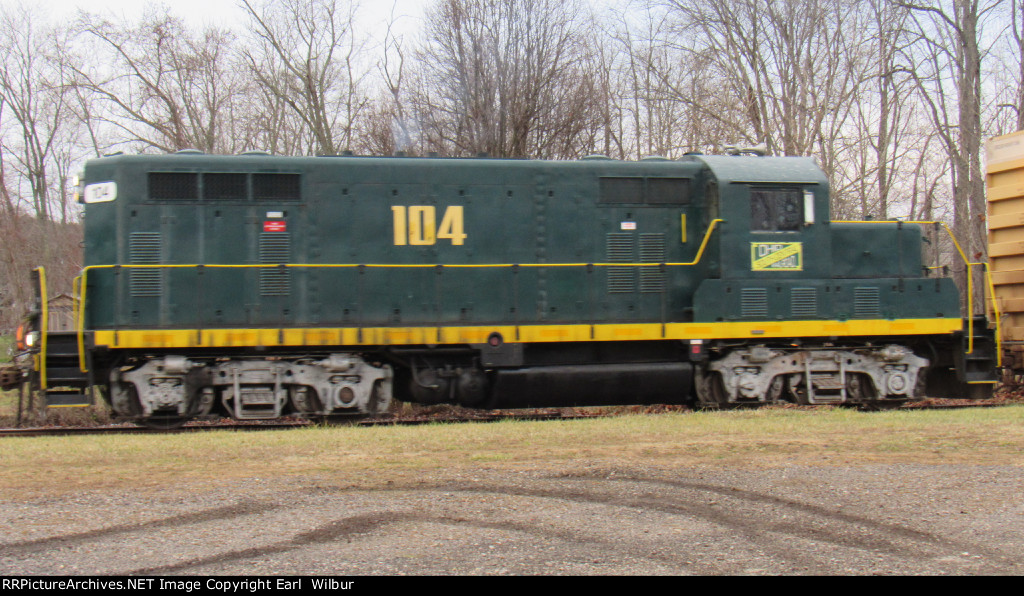 Ohio South Central Railroad (OSCR) 104